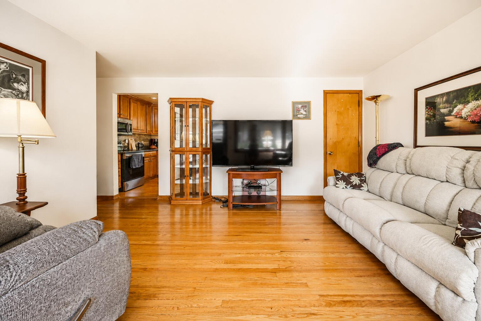 4735 West Ridgewood Road Springfield, OH 45503 - Photo 7 of 30 Living Room
