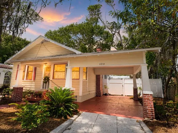 $345,000 | 2210 14th Avenue West, Bradenton, FL 34205