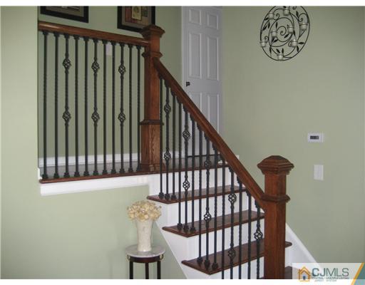 17 Albemarle Road Colonia, NJ 07067 - Photo 4 of 10 Gallery Image 4