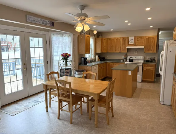 $719,900 | 13 Oakwood Drive, South Portland, ME 04106