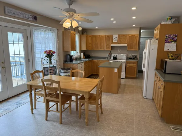 $719,900 | 13 Oakwood Drive, South Portland, ME 04106