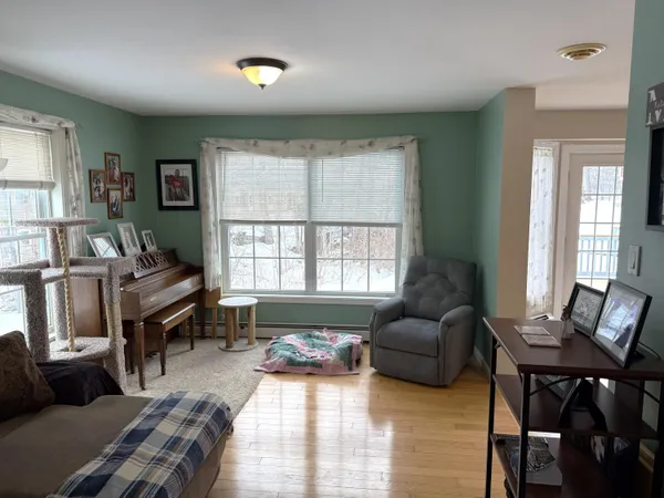$719,900 | 13 Oakwood Drive, South Portland, ME 04106
