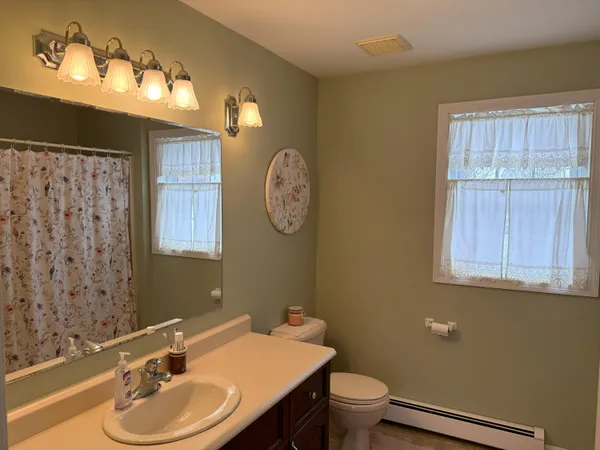 $719,900 | 13 Oakwood Drive, South Portland, ME 04106