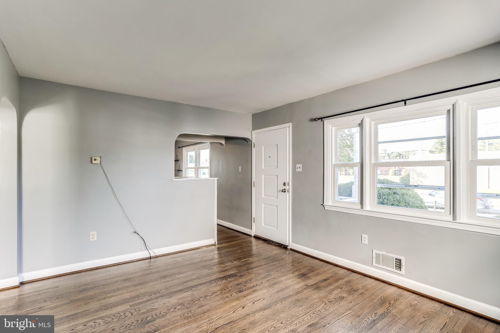 619 Cedar Hill Road Baltimore, MD 21225 - Photo 9 of 34 Gallery Image 9