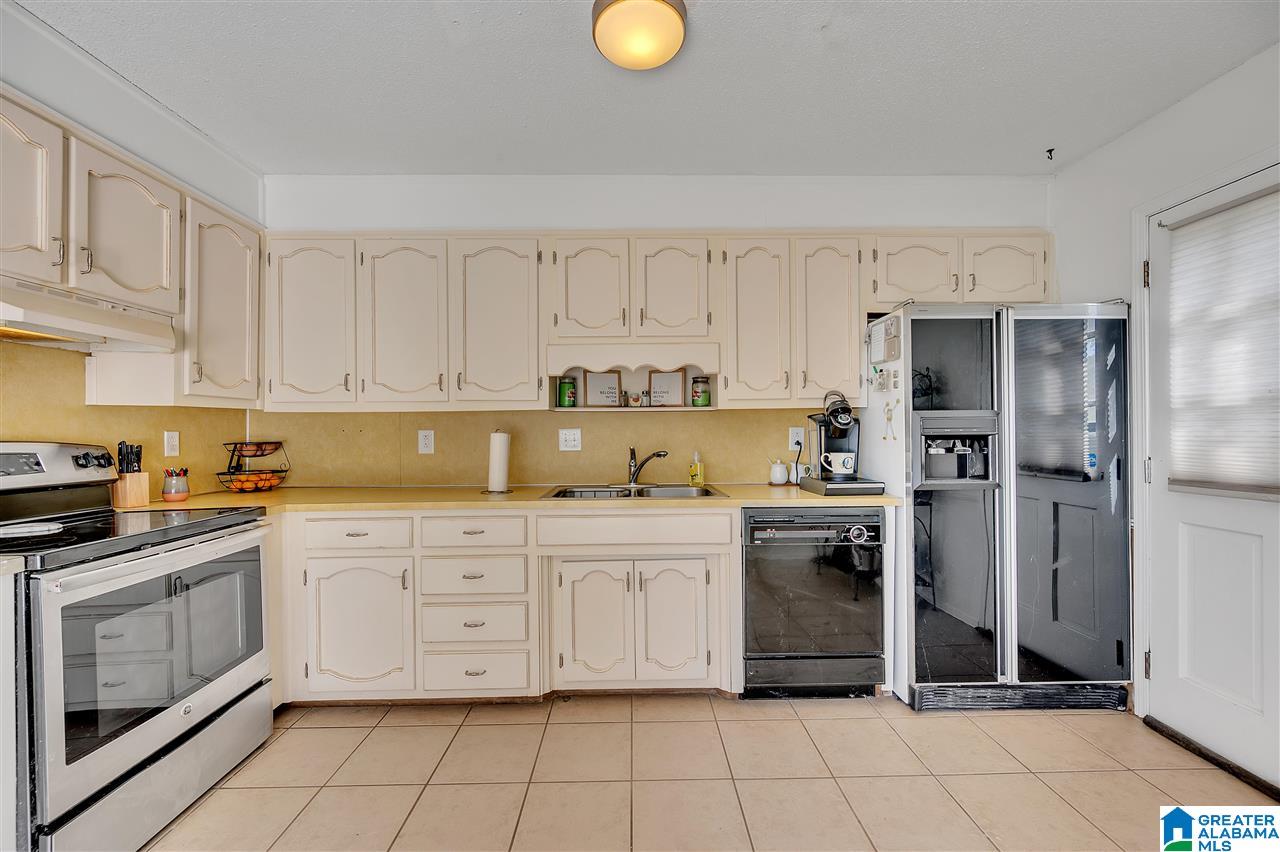 3056 Hunters Run Gardendale, AL 35071 - Photo 4 of 25