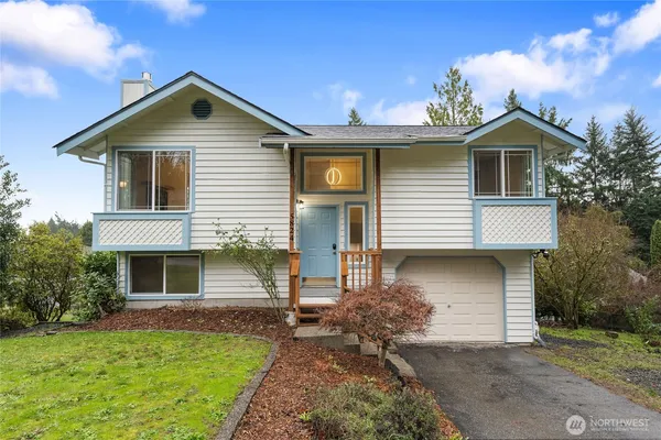 $2,750 | 5824 Olive Avenue Northeast, Bremerton, WA 98311