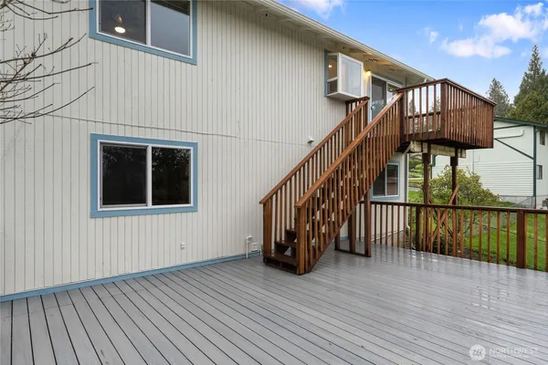 $2,750 | 5824 Olive Avenue Northeast, Bremerton, WA 98311