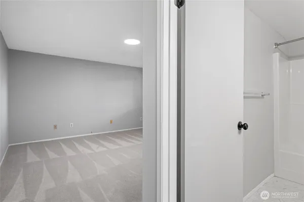 $2,750 | 5824 Olive Avenue Northeast, Bremerton, WA 98311