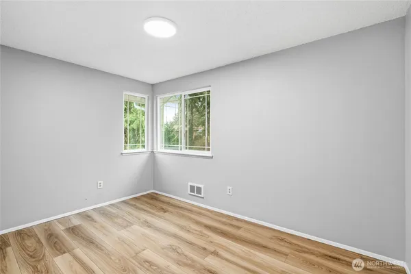 $2,750 | 5824 Olive Avenue Northeast, Bremerton, WA 98311