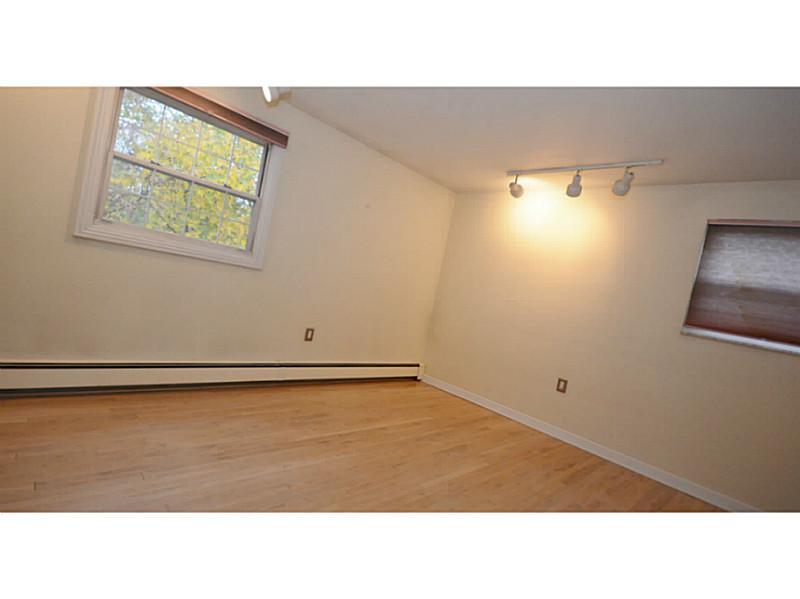 120 Foxcroft Road Pittsburgh, PA 15220 - Photo 23 of 25 Bedroom. 3rd Bedroom has natural light and hard wood floors.