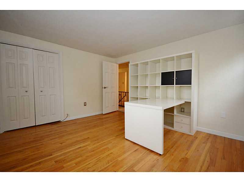 120 Foxcroft Road Pittsburgh, PA 15220 - Photo 10 of 25 Bedroom. 2nd bedroom has a built in desk and shelving providing a great spot for doing homework and studying.