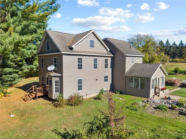 $400,000 | 988 County Rte 14, Granby, NY 13069