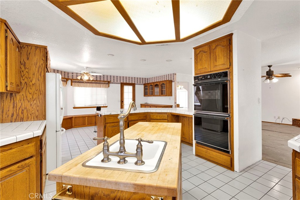 18588 Kamana Road Apple Valley, CA 92307 - Photo 18 of 47
