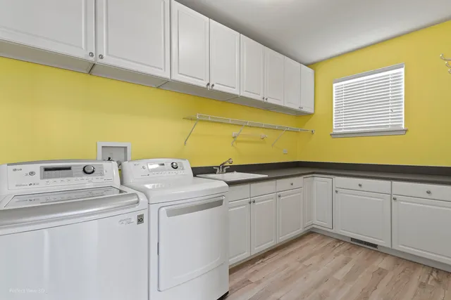 $575,000 | 621 Mansfield Way, Oswego, IL 60543