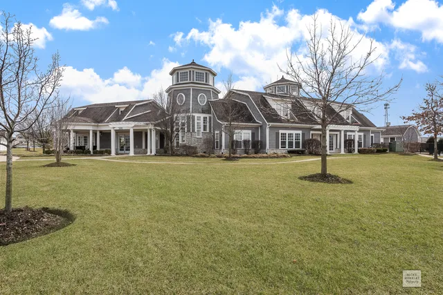 $575,000 | 621 Mansfield Way, Oswego, IL 60543