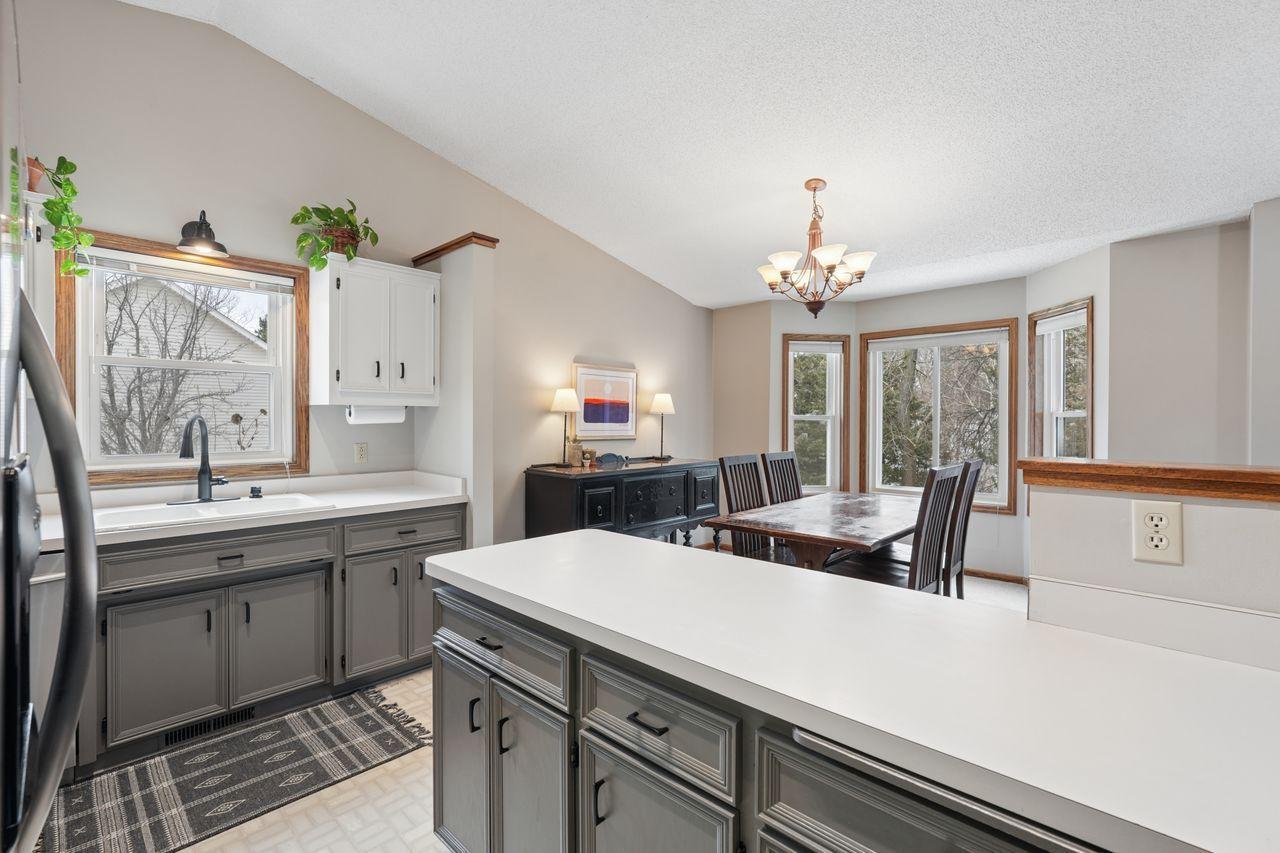 7886 Dempsey Way Inver Grove Heights, MN 55076 - Photo 5 of 24