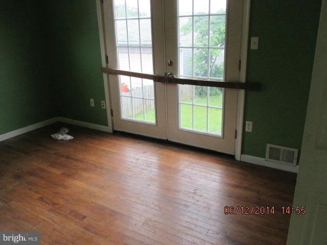 447 Old Home Road Baltimore, MD 21206 - Photo 12 of 14 Dining Room
