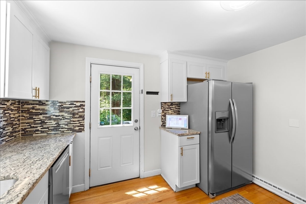 30 Chestnut Street Wrentham, MA 02093 - Photo 13 of 37