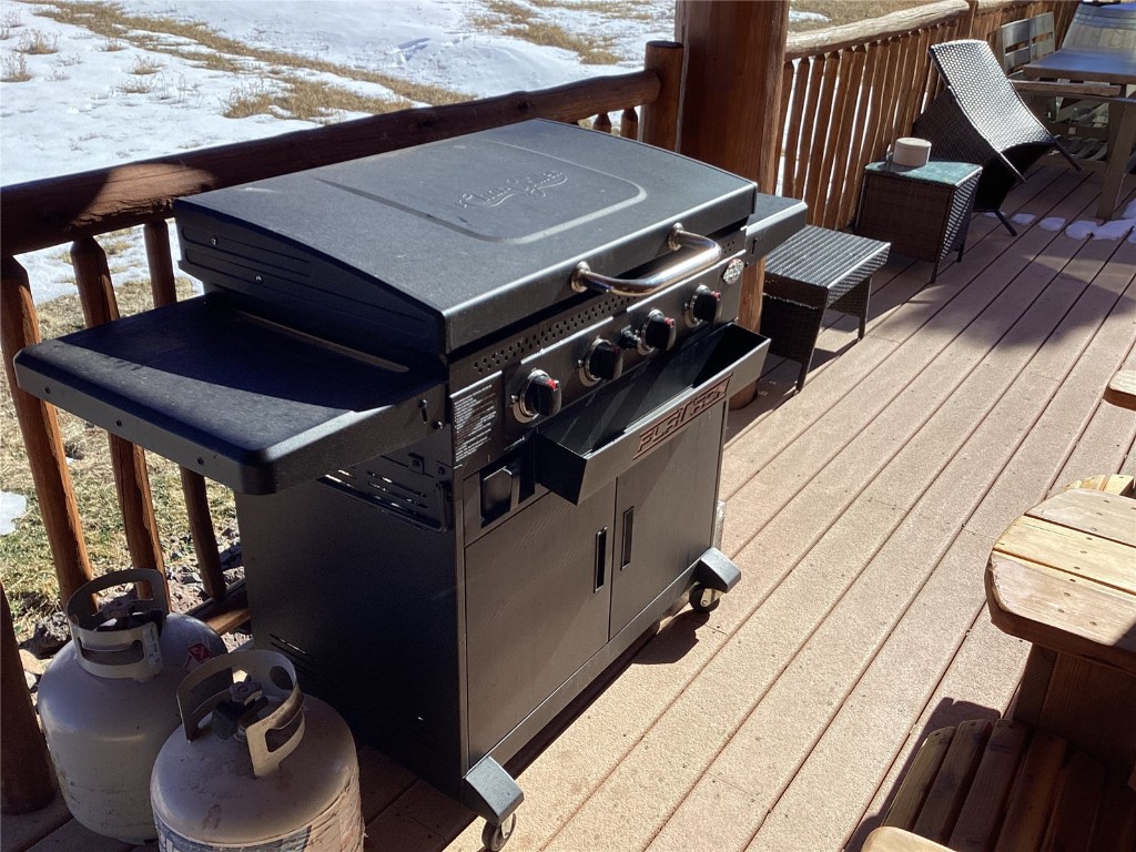 9073 54 7/10 Road Molina, CO 81646 - Photo 28 of 38 Wooden deck featuring a grill