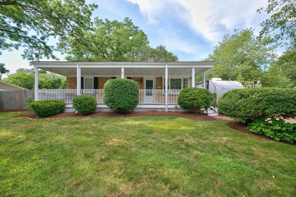 403 Valley Road New Bedford, MA 02745 - Photo 2 of 41