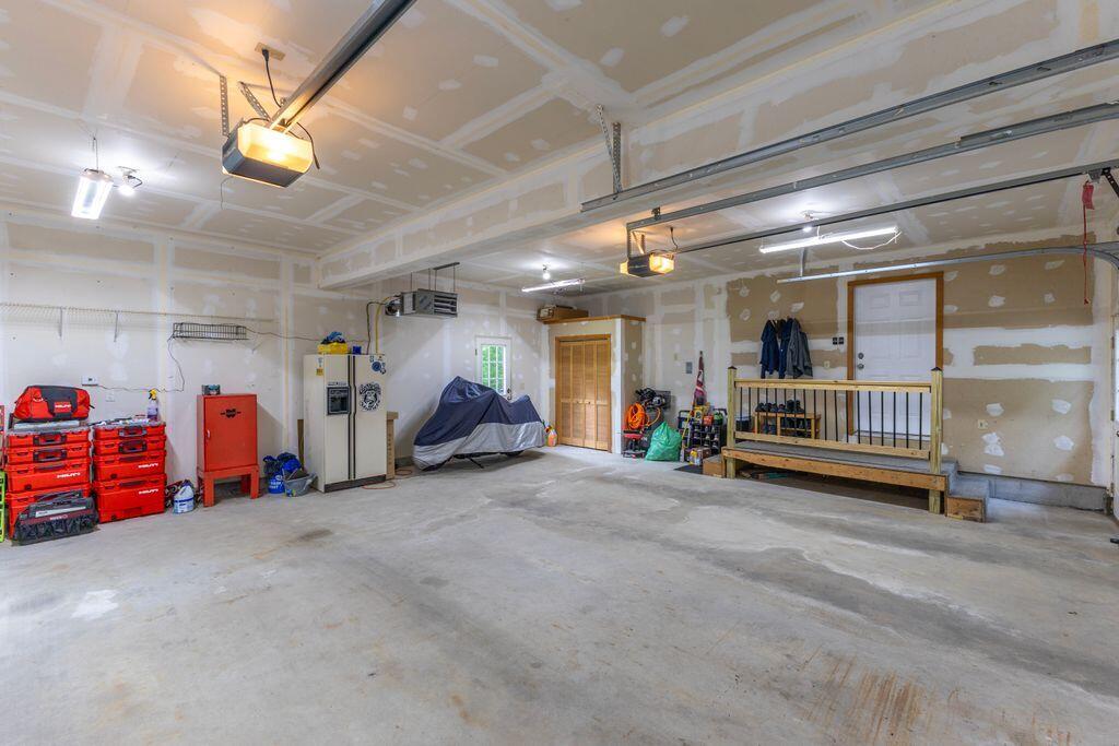 147 Spiller Hill Road Raymond, ME 04071 - Photo 37 of 44 38__V5A7930