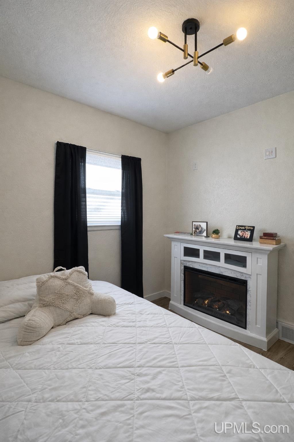 1824 River Street Niagara, WI 54151 - Photo 7 of 14