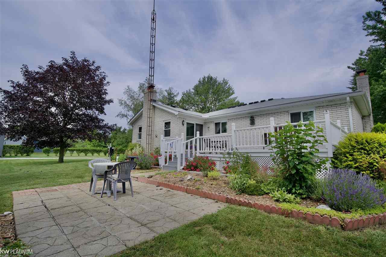 4031 Burtch Road Fort Gratiot, MI 48059 - Photo 21 of 52 50046966-20.JPG