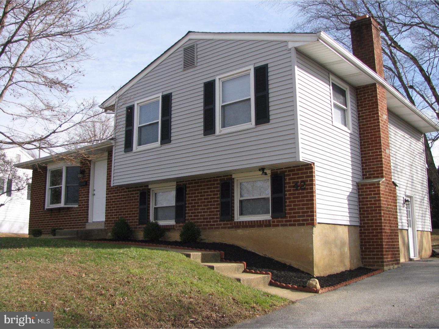 42 Dryden Road New Castle, DE 19720 - Photo 2 of 22 Exterior Front