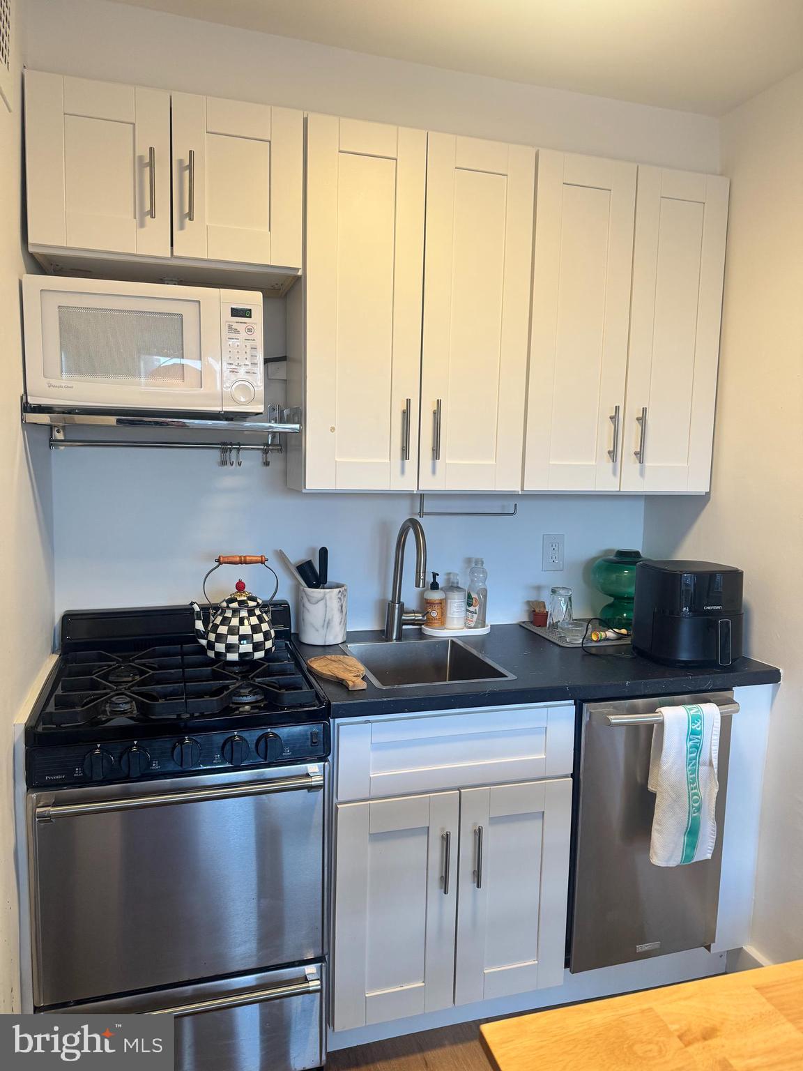 1806 Rittenhouse Square, Unit 606 Philadelphia, PA 19103 - Photo 5 of 19