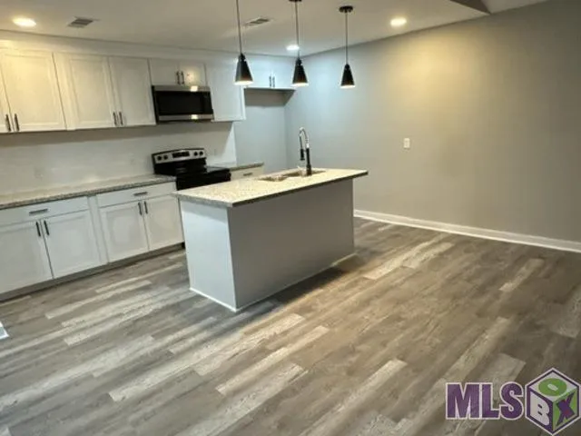 $159,900 | 31690 River Pines Drive, Unit 31690, Springfield, LA 70462