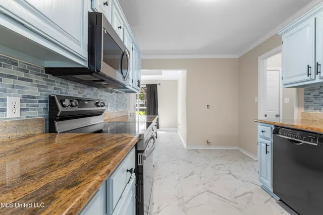 $319,900 | 13313 Hollow Oak Lane, Ocean Springs, MS 39564