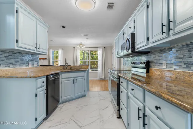 $319,900 | 13313 Hollow Oak Lane, Ocean Springs, MS 39564