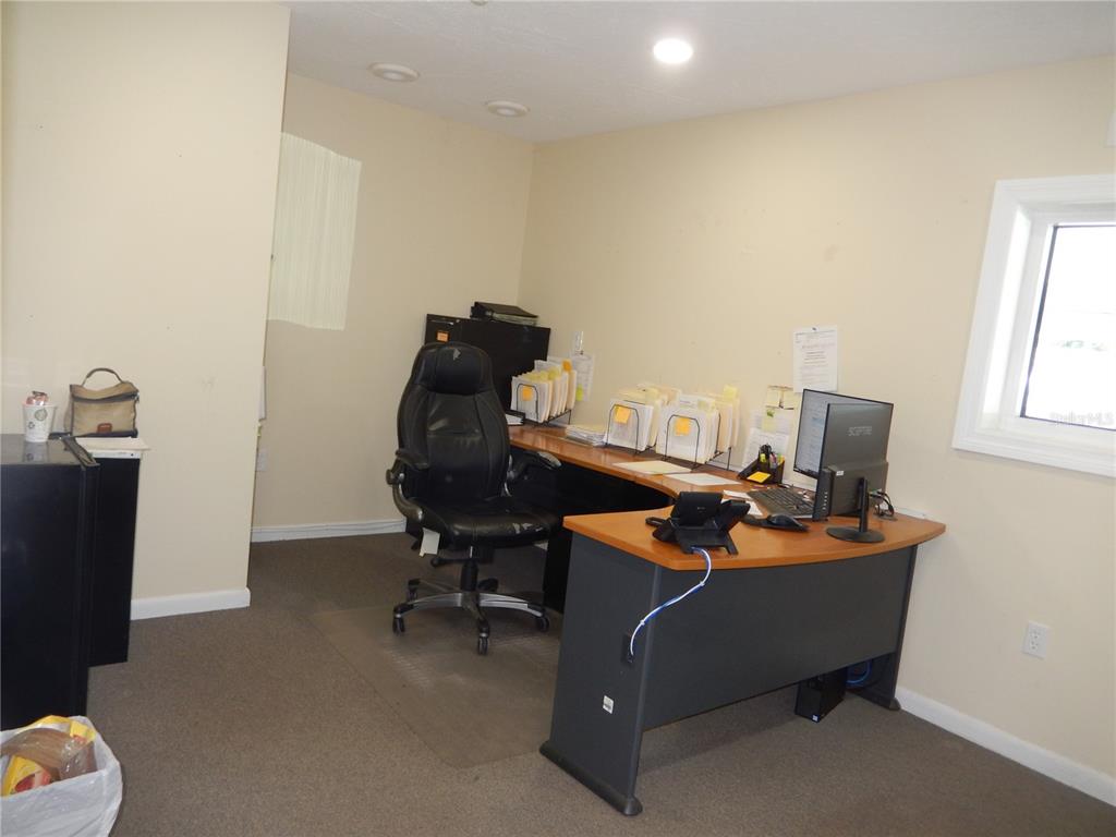 2015 Cattlemen Road Sarasota, FL 34232 - Photo 28 of 36 Gallery Image 28
