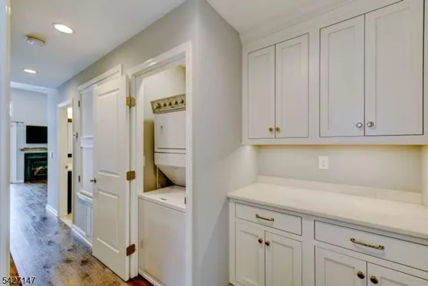 $629,000 | 208 Reed Lane, Bedminster, NJ 07921