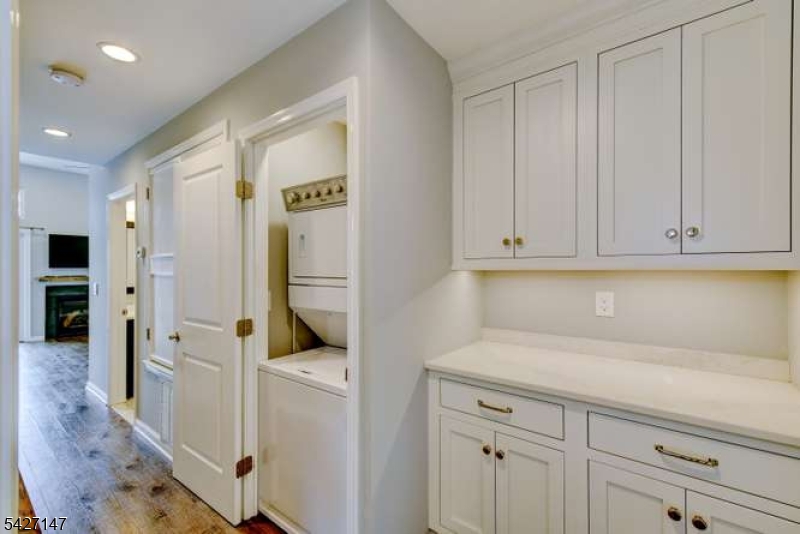 208 Reed Lane Bedminster, NJ 07921 - Photo 14 of 23
