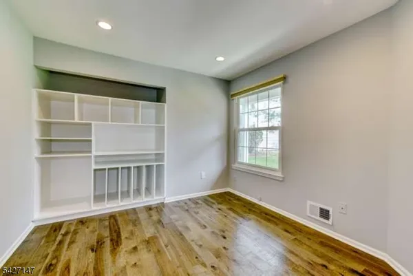$629,000 | 208 Reed Lane, Bedminster, NJ 07921