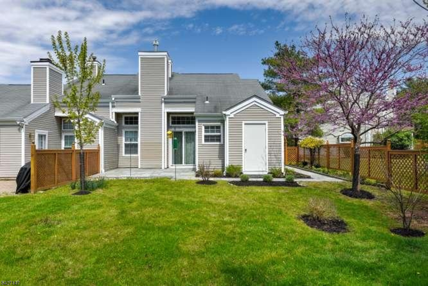208 Reed Lane Bedminster, NJ 07921 - Photo 2 of 23