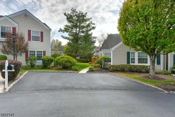 $629,000 | 208 Reed Lane, Bedminster, NJ 07921