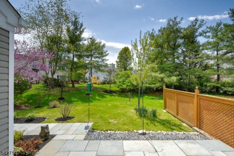 208 Reed Lane Bedminster, NJ 07921 - Photo 7 of 23