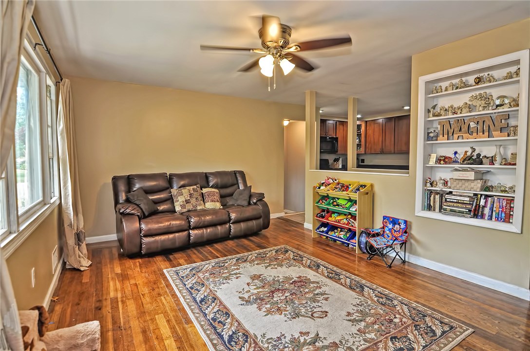14 Drift Road Warwick, RI 02889 - Photo 4 of 25