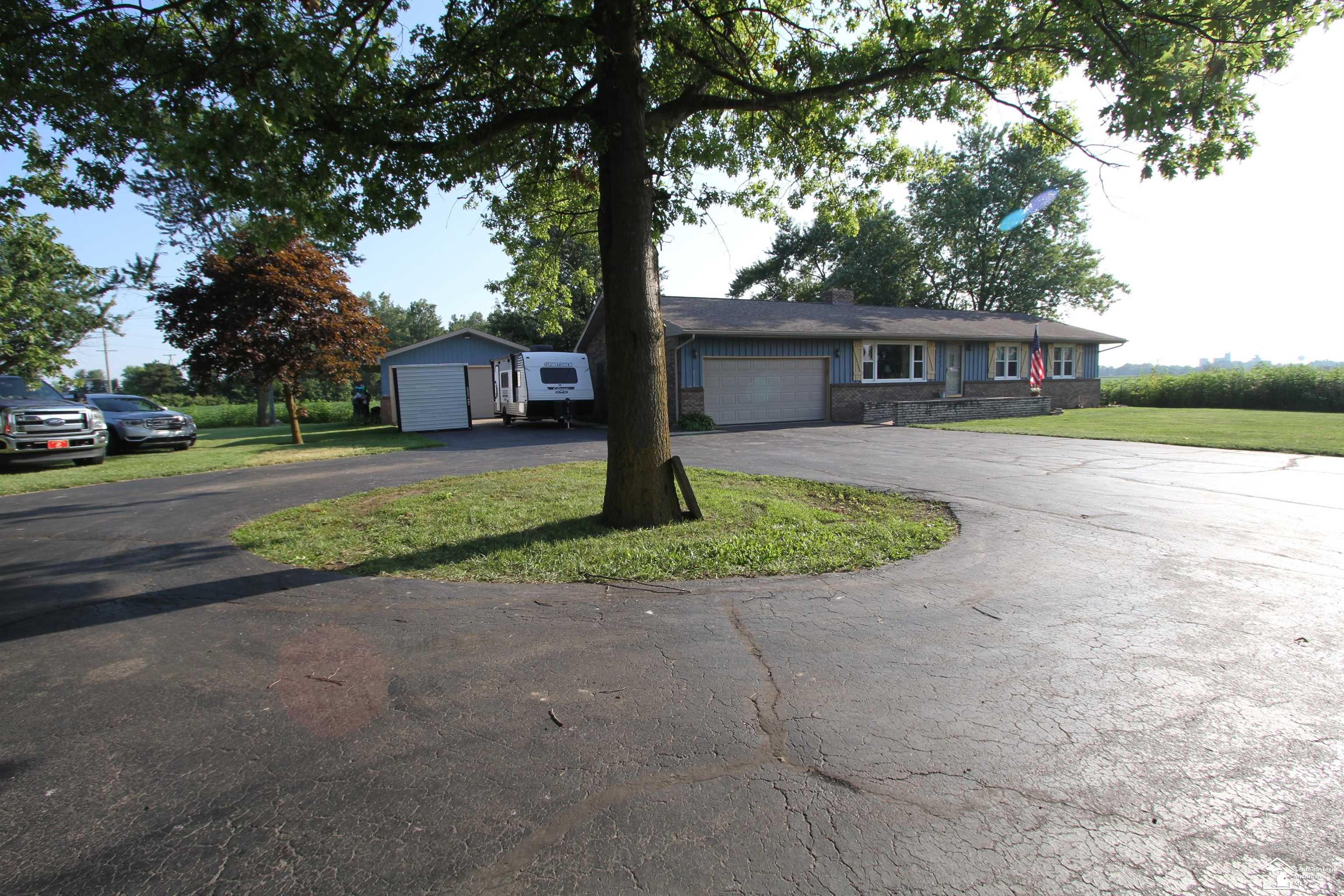 7037 Ida East Road Ida, MI 48140 - Photo 4 of 30 50184221-09188473-f700-4781-b056-7eaba0ccb4aa.JPG