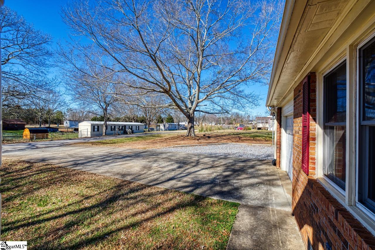 5 Scruggs Road Williamston, SC 29697 - Photo 3 of 25