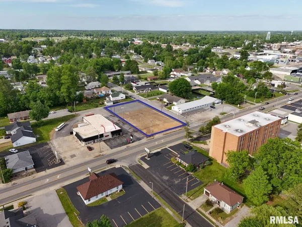 $195,000 | 1100 West Main Street, Marion, IL 62959