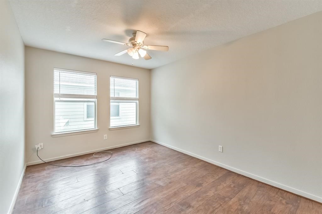 9845 Youpon Ridge Way Conroe, TX 77385 - Photo 8 of 28