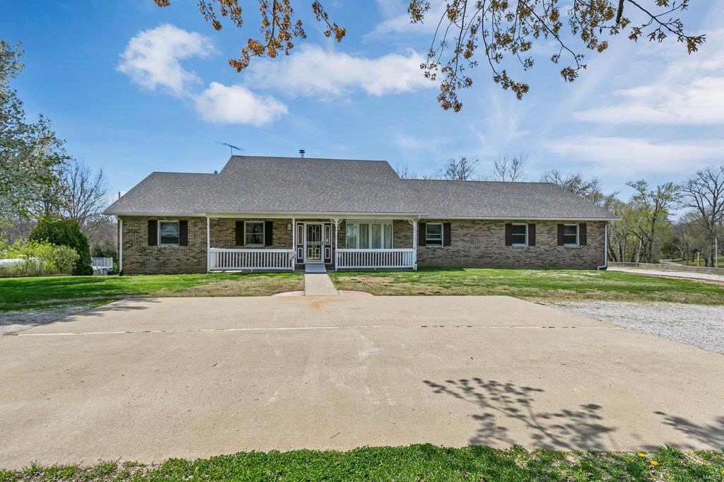 3164 Steppig Road Columbia, IL 62236 - Photo 1 of 75