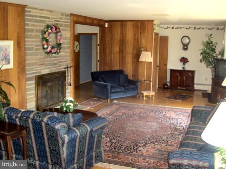 113 Forge Road Glen Mills, PA 19342 - Photo 14 of 22 Gallery Image 14