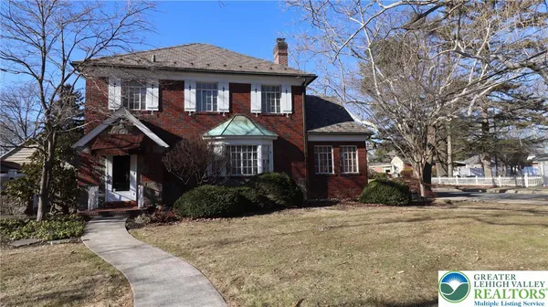 $2,950 | 2631 West Allen Street, Allentown, PA 18104