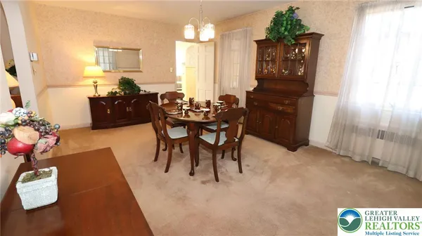 $2,950 | 2631 West Allen Street, Allentown, PA 18104