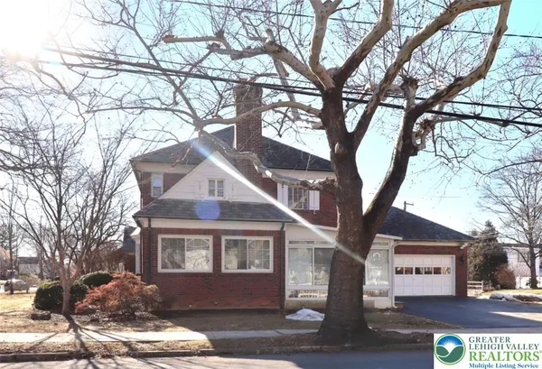 $2,950 | 2631 West Allen Street, Allentown, PA 18104