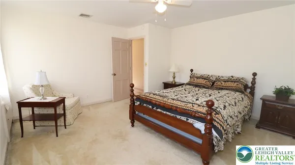 $2,950 | 2631 West Allen Street, Allentown, PA 18104